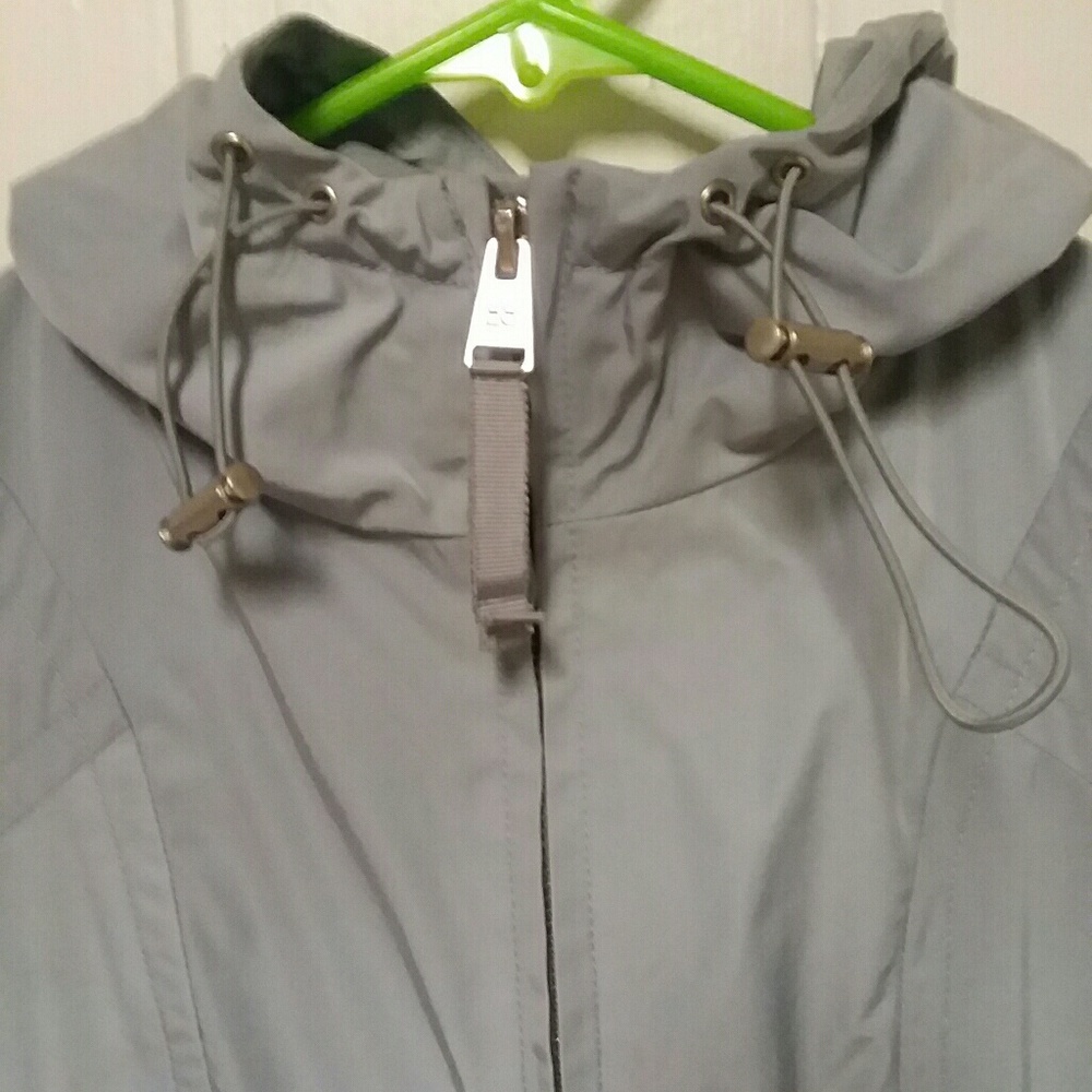BCBG MAXAZRIA baby blue crop top jacket - Picture 3 of 5